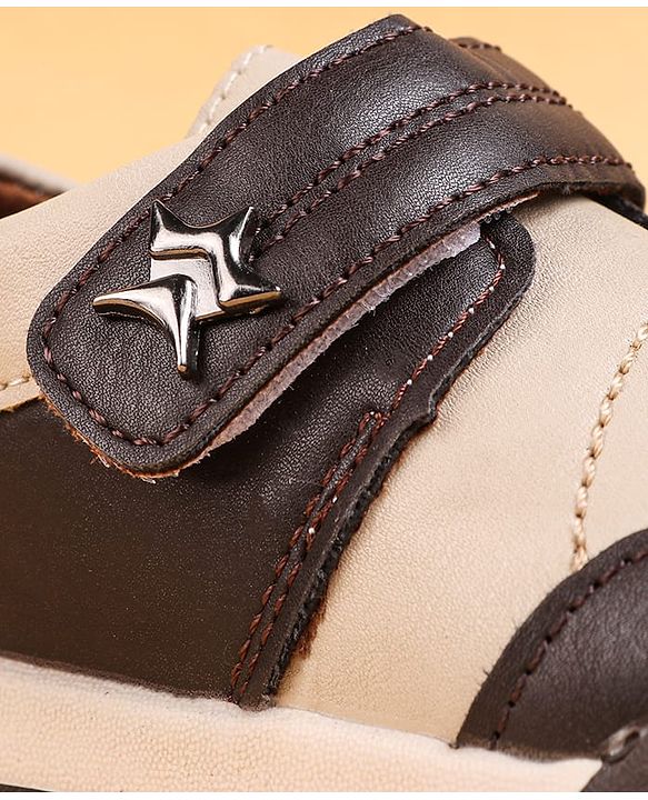 Cute Walk by Babyhug Casual Shoes with Velcro Closure - Brown & Beige