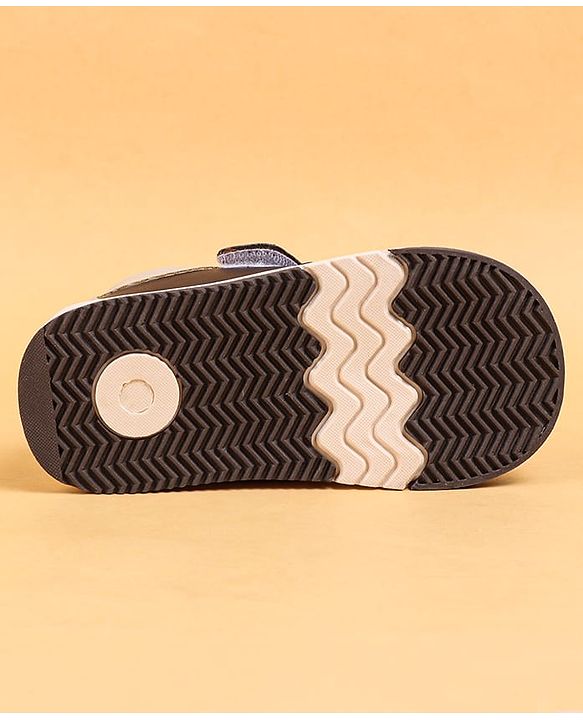 Cute Walk by Babyhug Casual Shoes with Velcro Closure - Brown & Beige