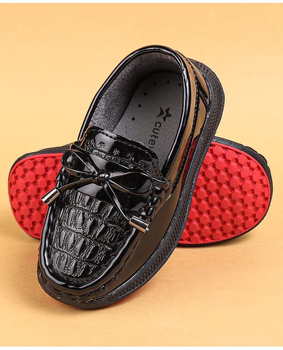 Cute Walk by Babyhug Slip On Loafers With Lace Applique - Black