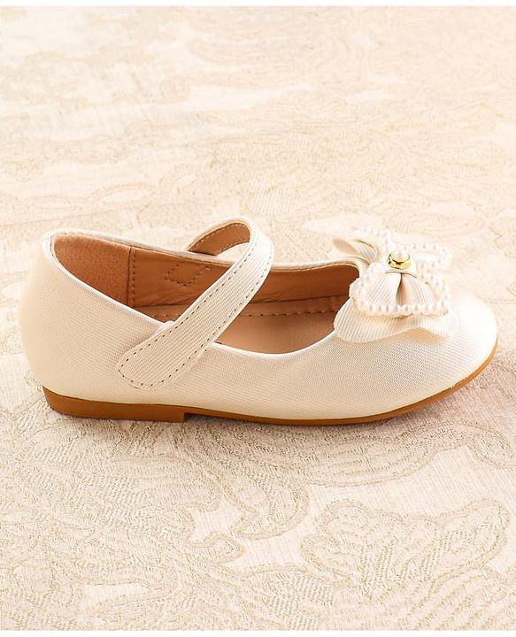 Cute Walk by Babyhug Ballerina with Velcro Closure & Bow Applique - White