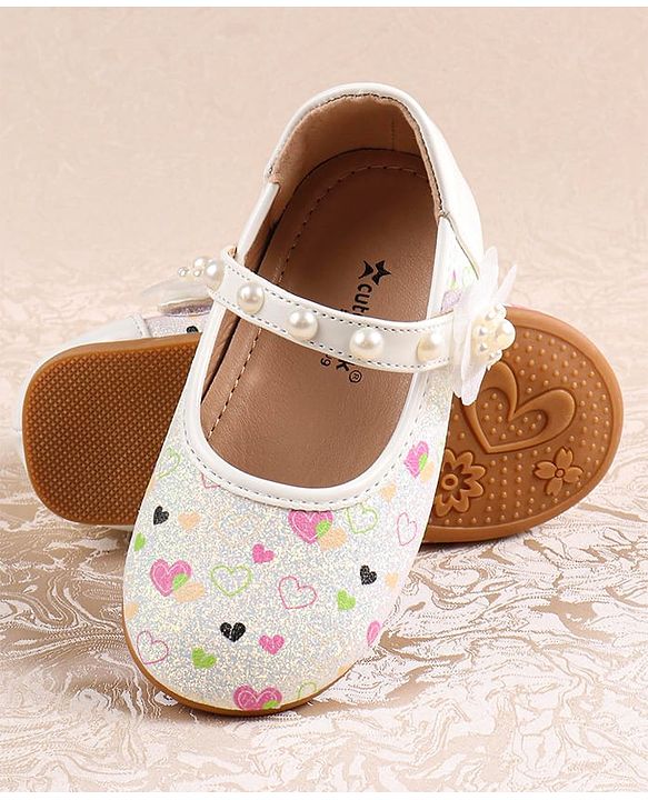 Cute Walk by Babyhug Ballerina with Velcro Closer & Hearts Print - Pink