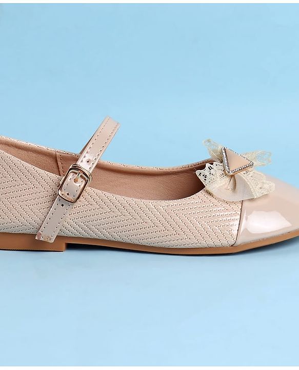 Pine Kids Clip Closure Solid Coloured Ballerina With Bow Applique - Beige