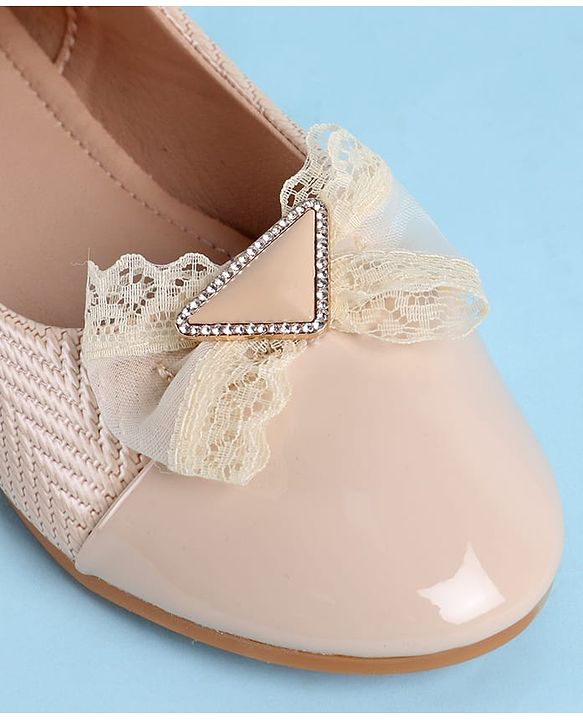 Pine Kids Clip Closure Solid Coloured Ballerina With Bow Applique - Beige