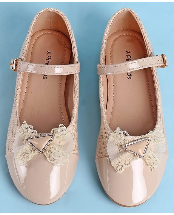 Pine Kids Clip Closure Solid Coloured Ballerina With Bow Applique - Beige