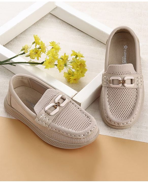 Cute Walk by Babyhug Slip On Loafers with 3D Apllique - Beige