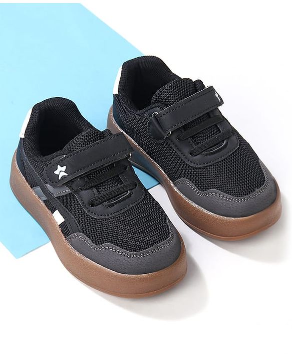 Cute Walk by Babyhug Sports Shoes With Velcro Closure & Tape Detailing - Black