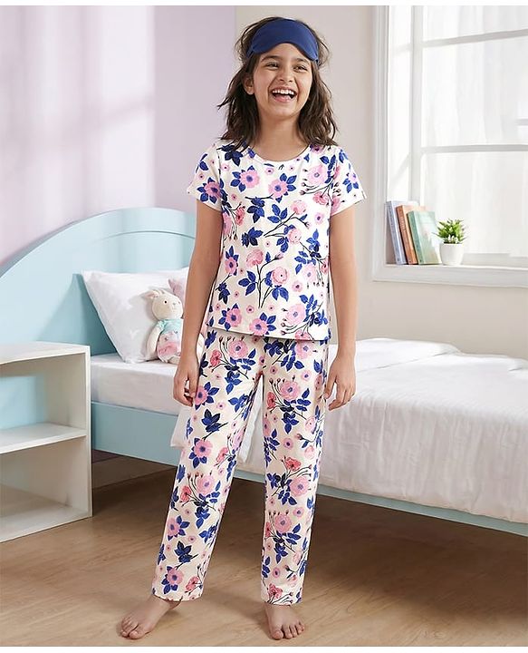 Pine Kids Cotton Knit Half Sleeves  Capri Night Suit With Floral Print - White