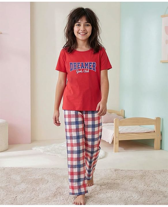 Pine Kids Cotton Knit Half Sleeves Capri Night Suit With Text Print - Red