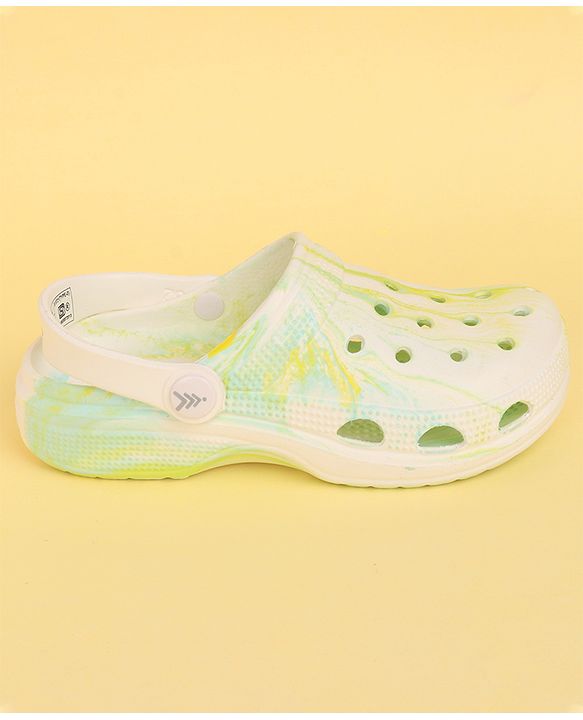 Pine Kids Back Strap Closure Printed Clogs - Light Green (Color Blast May Vary)