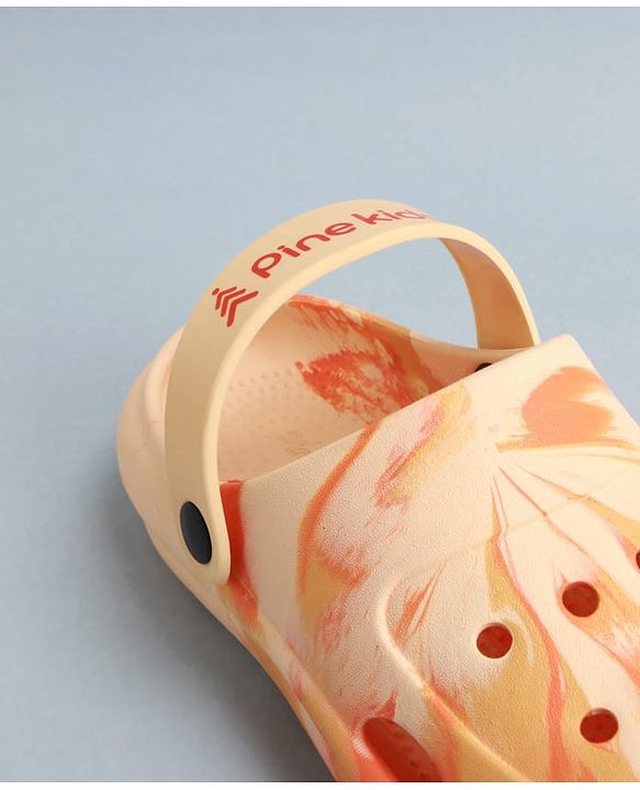 Pine Kids Back Strap Closure Clogs With Marble Print - Orange
