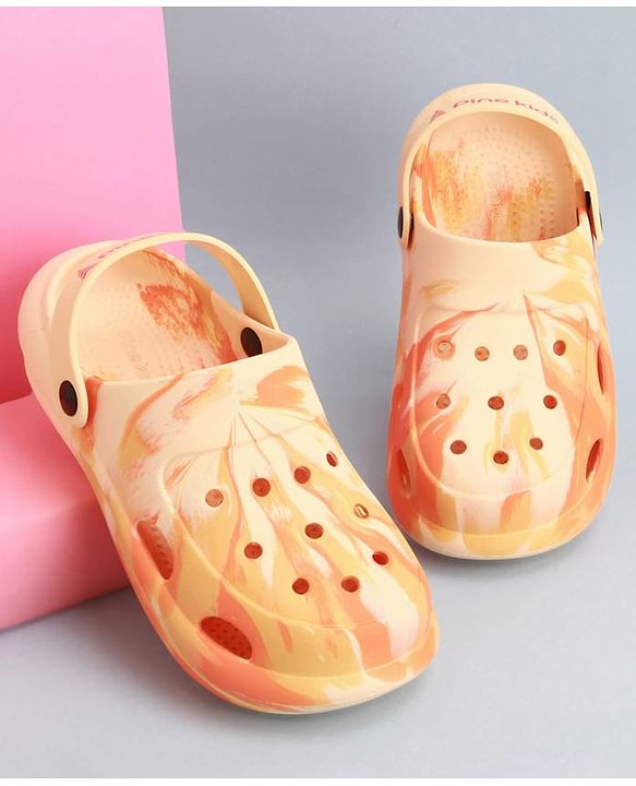 Pine Kids Back Strap Closure Clogs With Marble Print - Orange
