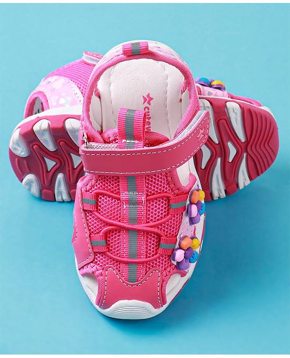 Cute Walk by Babyhug Sandals With Velcro Closure & Floral Applique - Fuchsia