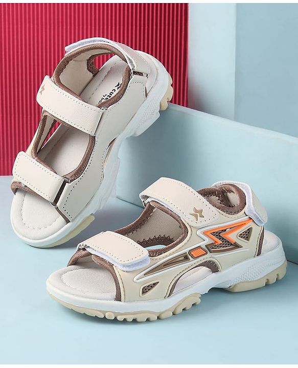 Cute Walk by Babyhug Velcro Closure Sandals with 3D Applique - Grey