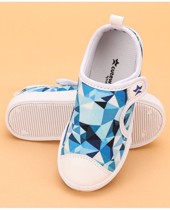 Cute Walk by Babyhug Casual Shoes with Velcro Closure Geometric Print - Sky  Blue