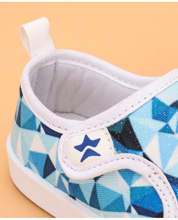 Cute Walk by Babyhug Casual Shoes with Velcro Closure Geometric Print - Sky  Blue