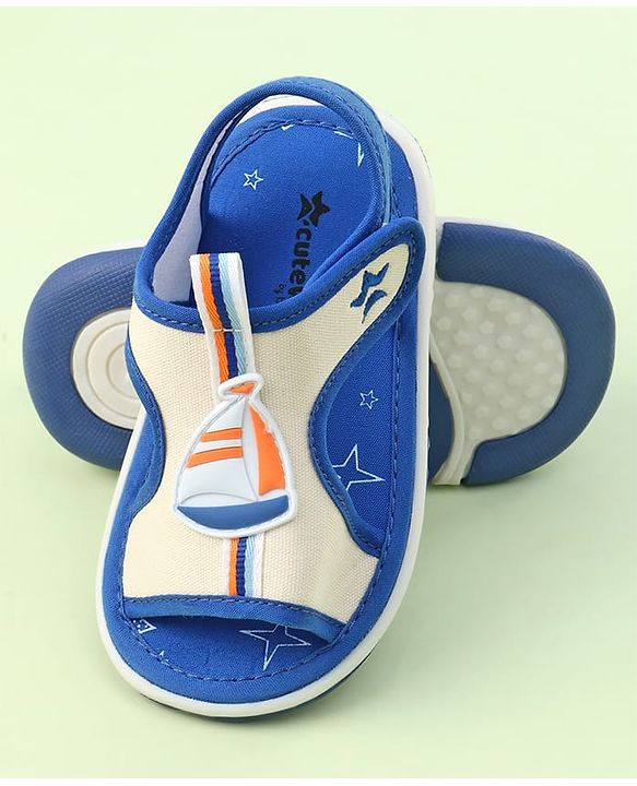 Cute Walk by Babyhug Sandals with Velcro Closure & Yatch Applique - Blue