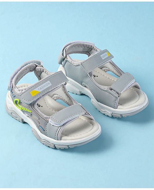 Cute Walk by Babyhug Velcro Closure Sandals with Fashion Applique - Pink