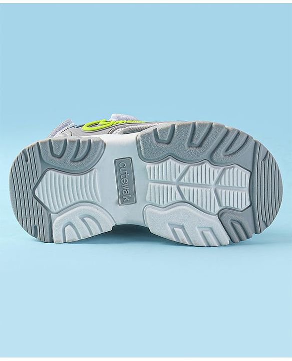 Cute Walk by Babyhug Velcro Closure Sandals with Fashion Applique - Pink