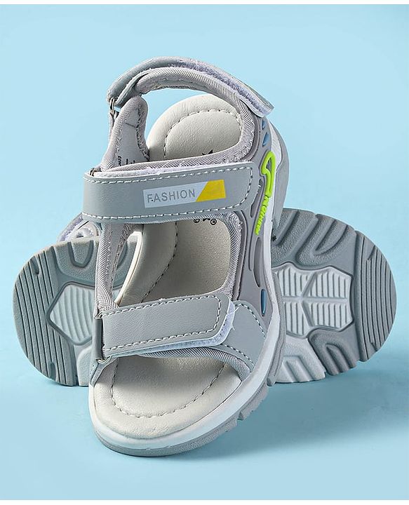 Cute Walk by Babyhug Velcro Closure Sandals with Fashion Applique - Pink