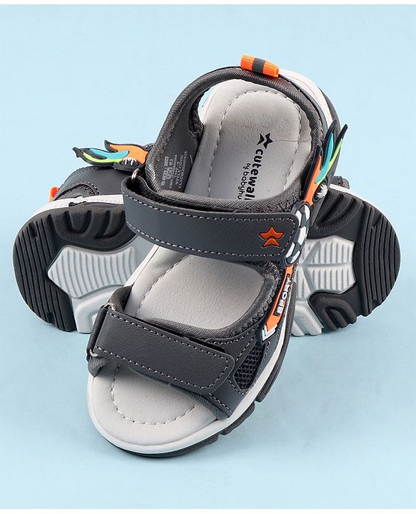 Cute Walk by Babyhug Sandals with Velcro Closure & 3D Applique - Black