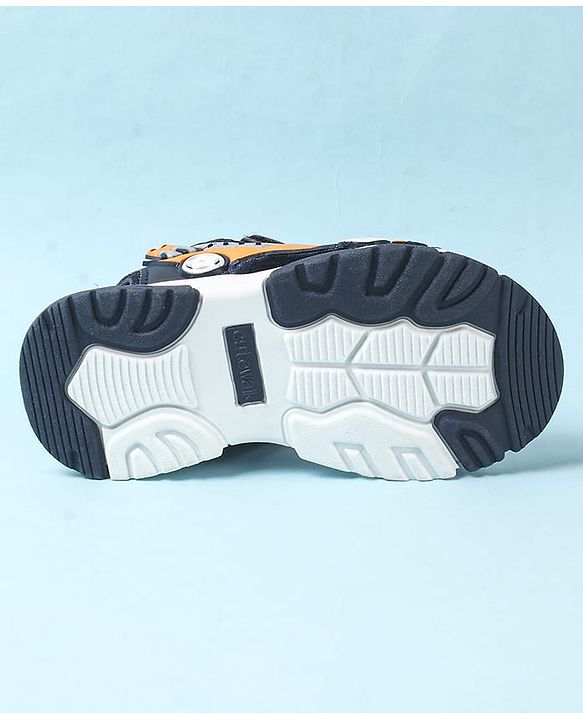 Cute Walk by Babyhug Sandals with Velcro Closure & 3D Applique - Black