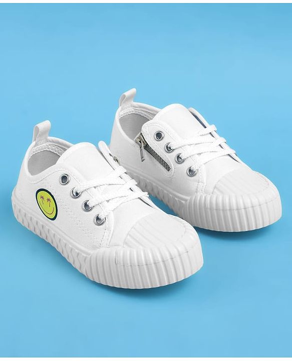 Pine Kids Lace Ups Casual Shoes With Smile Print - White
