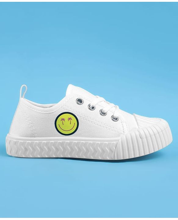 Pine Kids Lace Ups Casual Shoes With Smile Print - White
