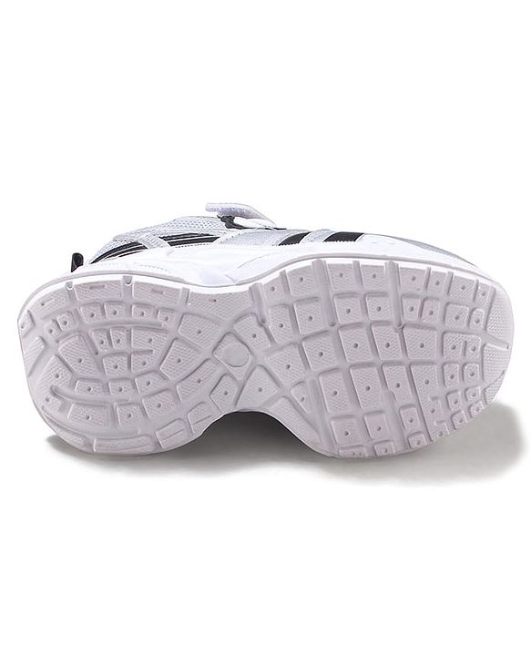 Cute Walk by Babyhug Velcro Closure Sneakers with Fashion Applique - Silver