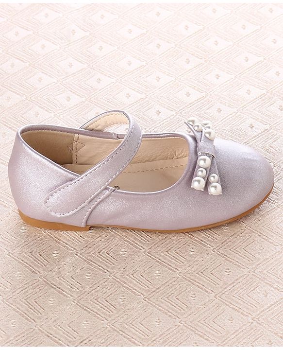 Cute Walk by Babyhug Ballerina With Velcro Closure and Bow Applique - Purple