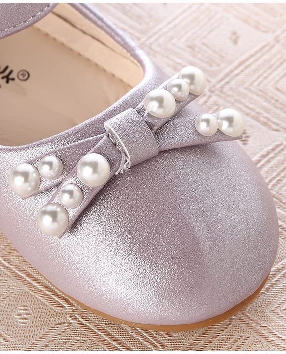 Cute Walk by Babyhug Ballerina With Velcro Closure and Bow Applique - Purple