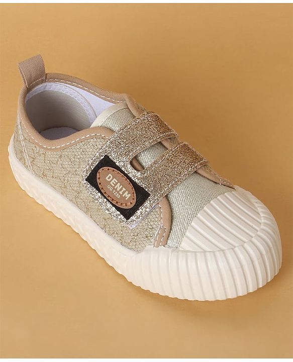 Cute Walk by Babyhug Casual Shoes with Velcro Closure & Glitter Print - Golden