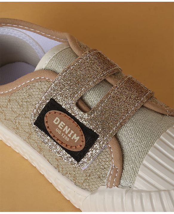 Cute Walk by Babyhug Casual Shoes with Velcro Closure & Glitter Print - Golden