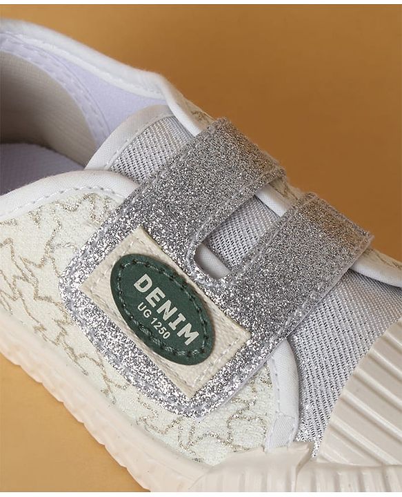 Cute Walk by Babyhug Casual Shoes with Velcro Closure & Glitter Print - Golden