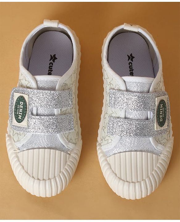 Cute Walk by Babyhug Casual Shoes with Velcro Closure & Glitter Print - Golden