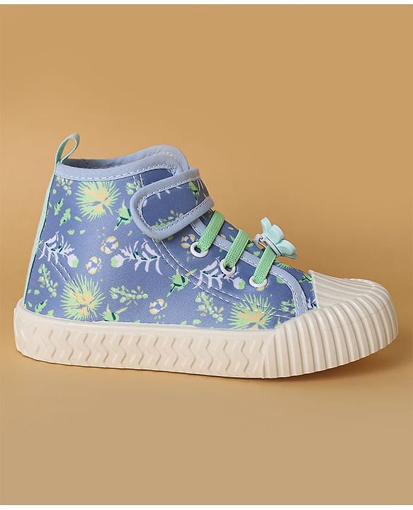 Cute Walk by Babyhug Casual Shoes with Velcro Closure Floral Applique - Blue