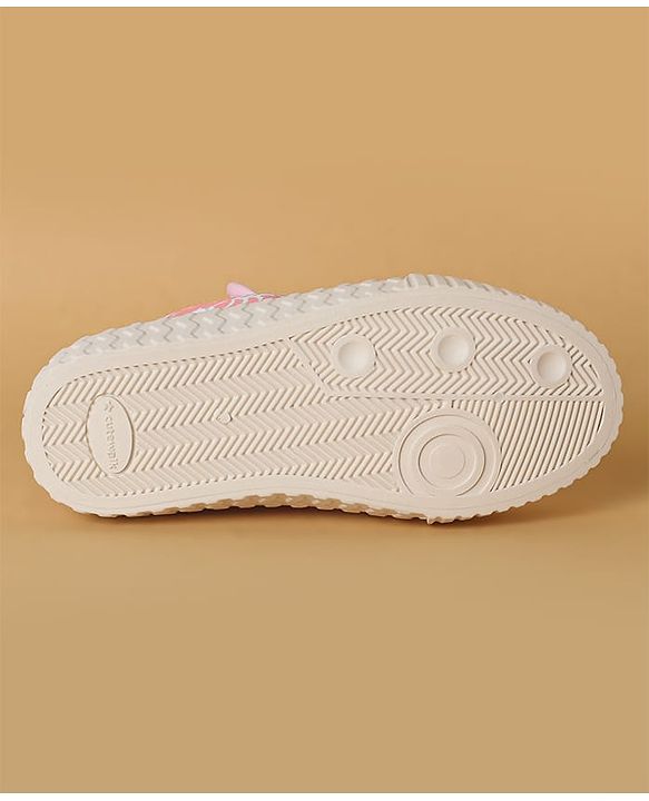Cute Walk by Babyhug Casual Shoes with Velcro Closure Floral Applique - Blue