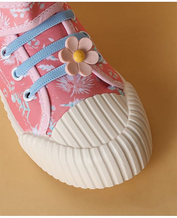 Cute Walk by Babyhug Casual Shoes with Velcro Closure Floral Applique - Blue