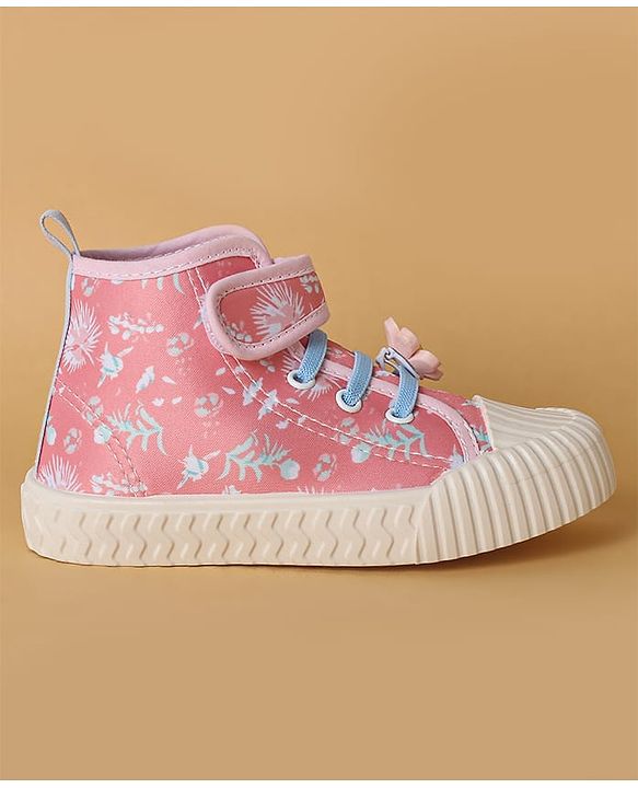 Cute Walk by Babyhug Casual Shoes with Velcro Closure Floral Applique - Blue