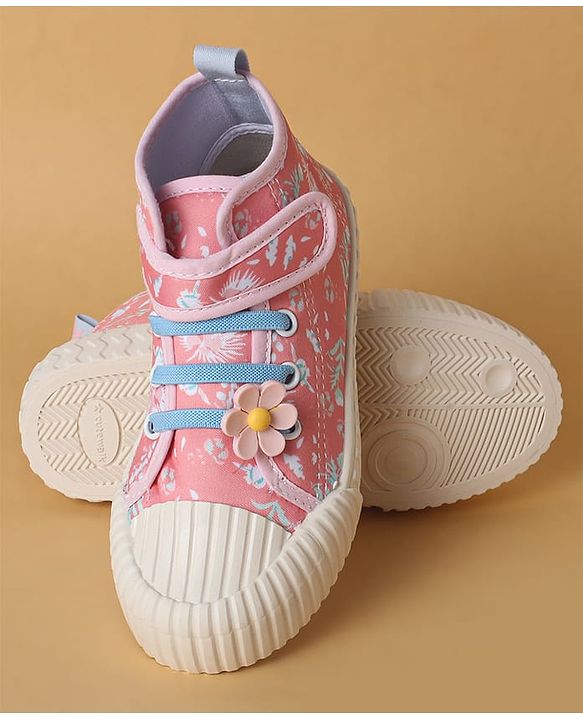 Cute Walk by Babyhug Casual Shoes with Velcro Closure Floral Applique - Blue