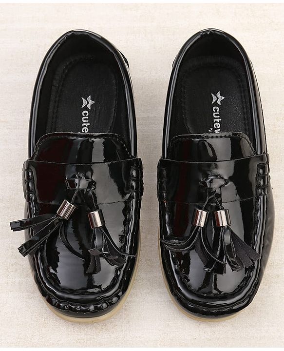 Cute Walk by Babyhug Slip On Loafers With Applique - Black