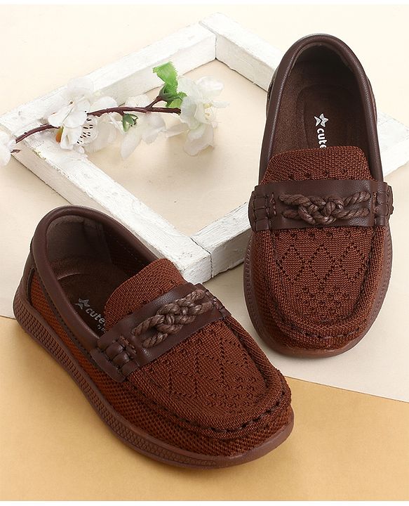 Cute Walk by Babyhug Slip On Solid Loafer - Beige