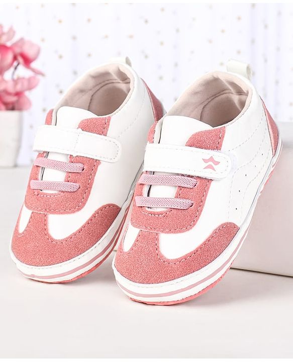 Cute Walk by Babyhug Velcro Closure Booties - Pink