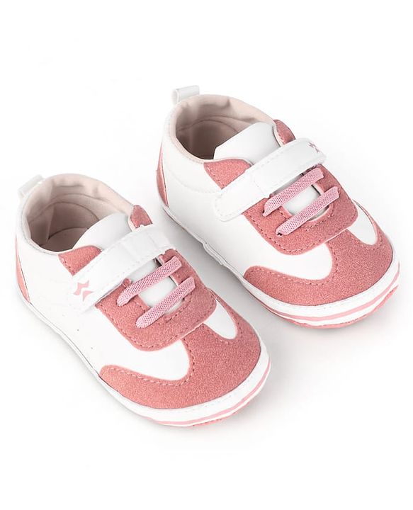 Cute Walk by Babyhug Velcro Closure Booties - Pink