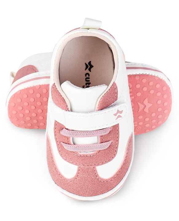 Cute Walk by Babyhug Velcro Closure Booties - Pink