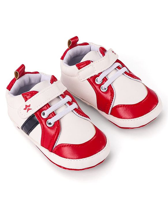 Cute Walk by Babyhug Booties with Velcro Closure - Red