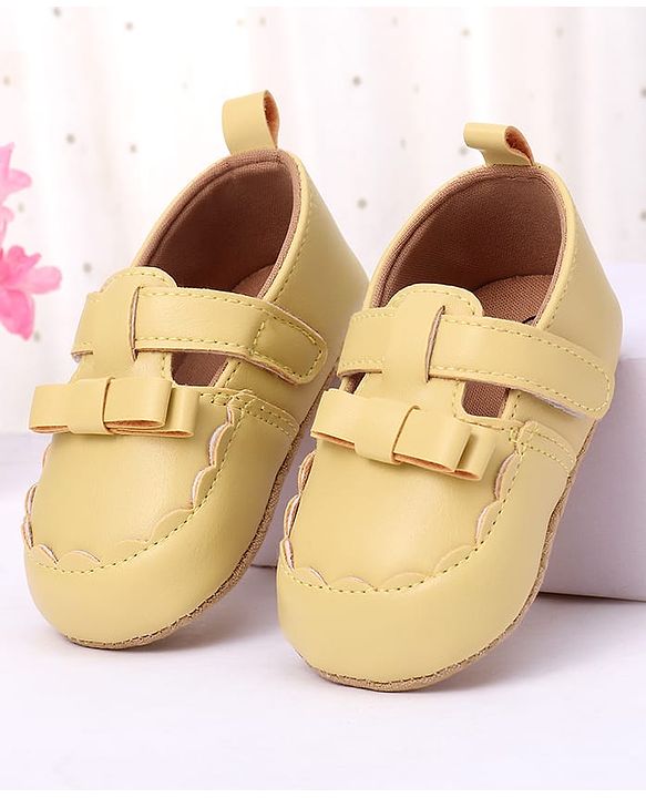Cute Walk by Babyhug Velcro Closure Booties with Bow Applique -  Pink