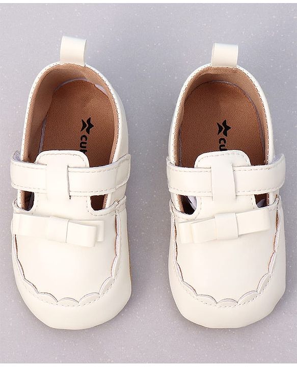 Cute Walk by Babyhug Velcro Closure Booties with Bow Applique -  Pink