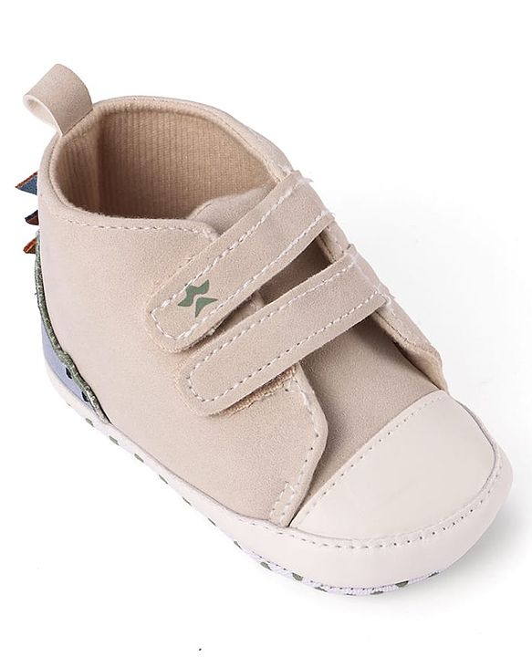 Cute Walk by Babyhug Velcro Closure Booties with Crocodile Applique - White