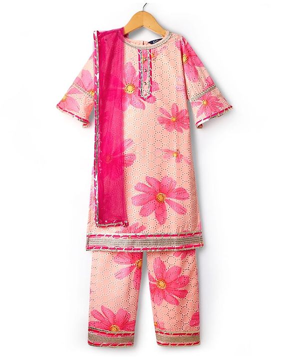 Pine Kids Woven Three Fourth Sleeves Floral Printed Kurta Churidar Set With Dupatta - Pink