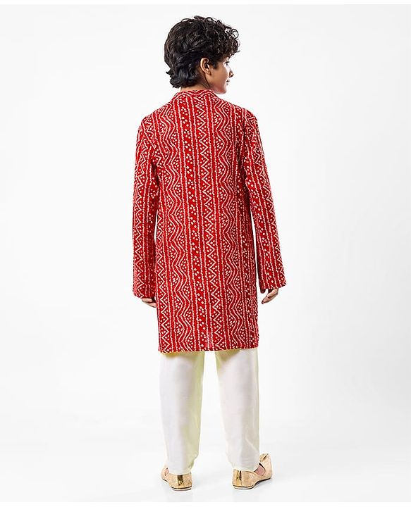 Pine Kids Woven Mandarin Collar Full Sleeves Kurta Pyjama Set With Bandhani Print - Red